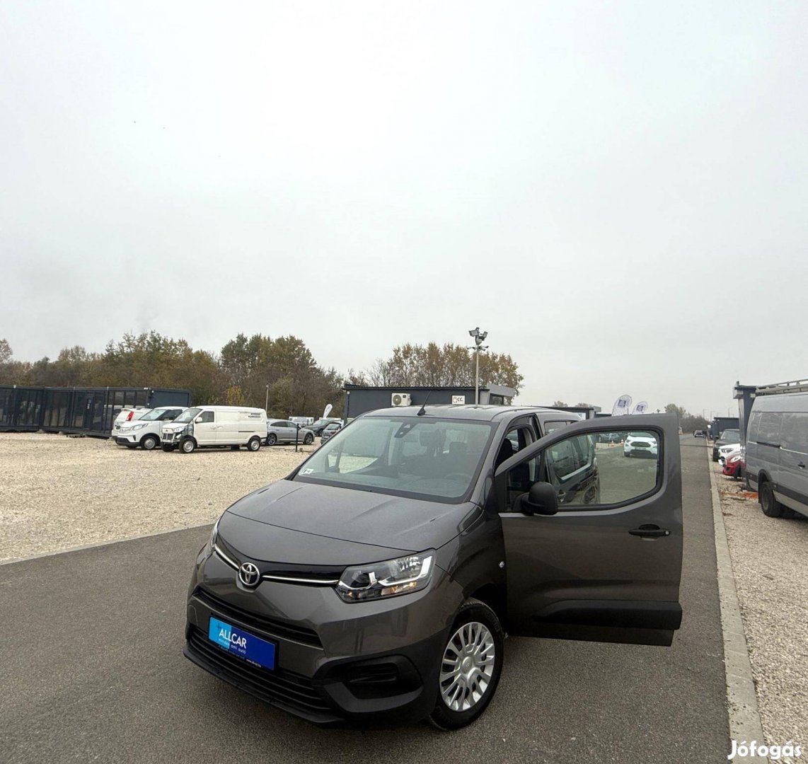 Toyota Proace City Verso 1.2T Family L1H1 [7 sz...